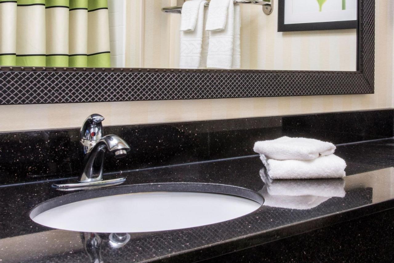 Fairfield Inn Middletown Monroe Экстерьер фото