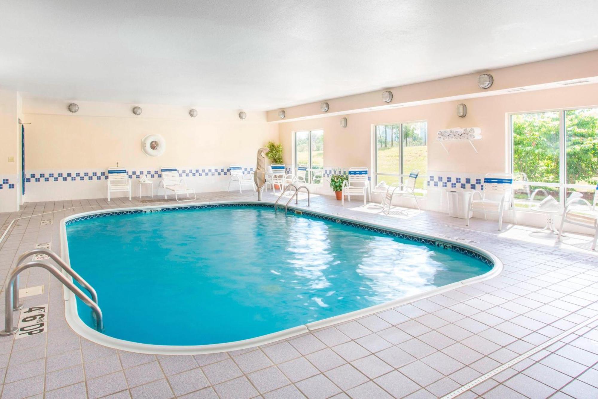 Fairfield Inn Middletown Monroe Экстерьер фото